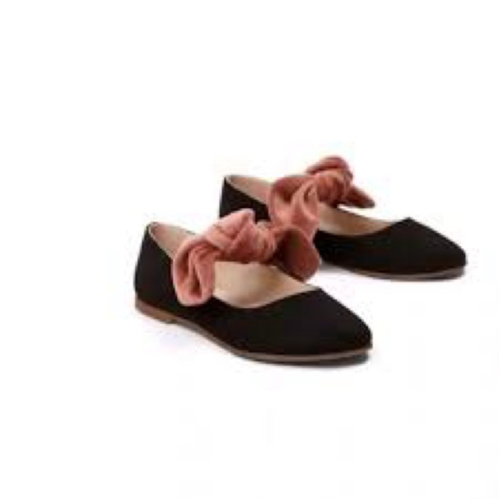 NWT Zara Girls black velvet ballerina flats with a pink bow Size 3